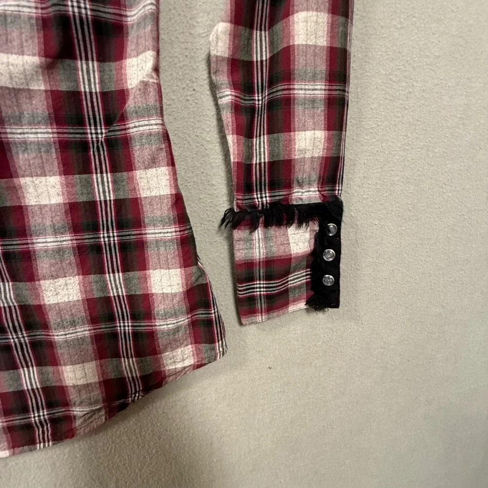 Maurices Premium Western Plaid Pearl Snap Long Sleeve‎ Shirt Women Medium